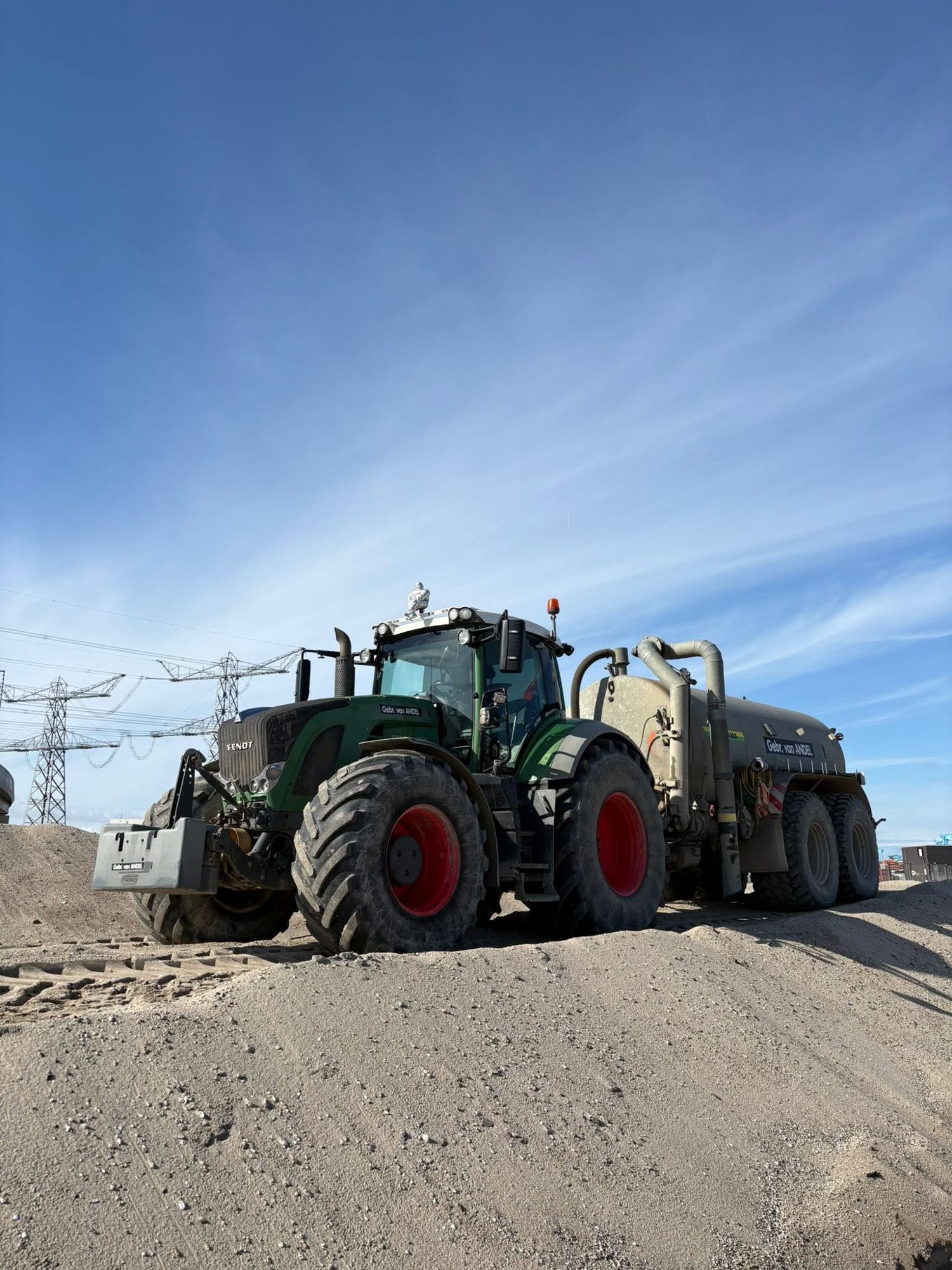 Trekker met waterwagen Fendt 927